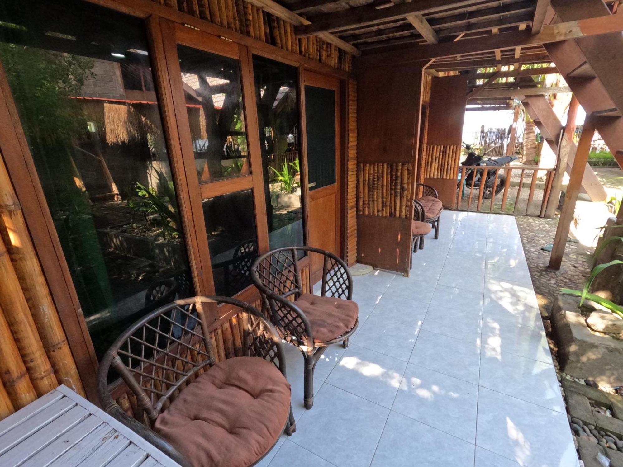 Maryan Moyo Bungalows & Resto Moyo Island 외부 사진