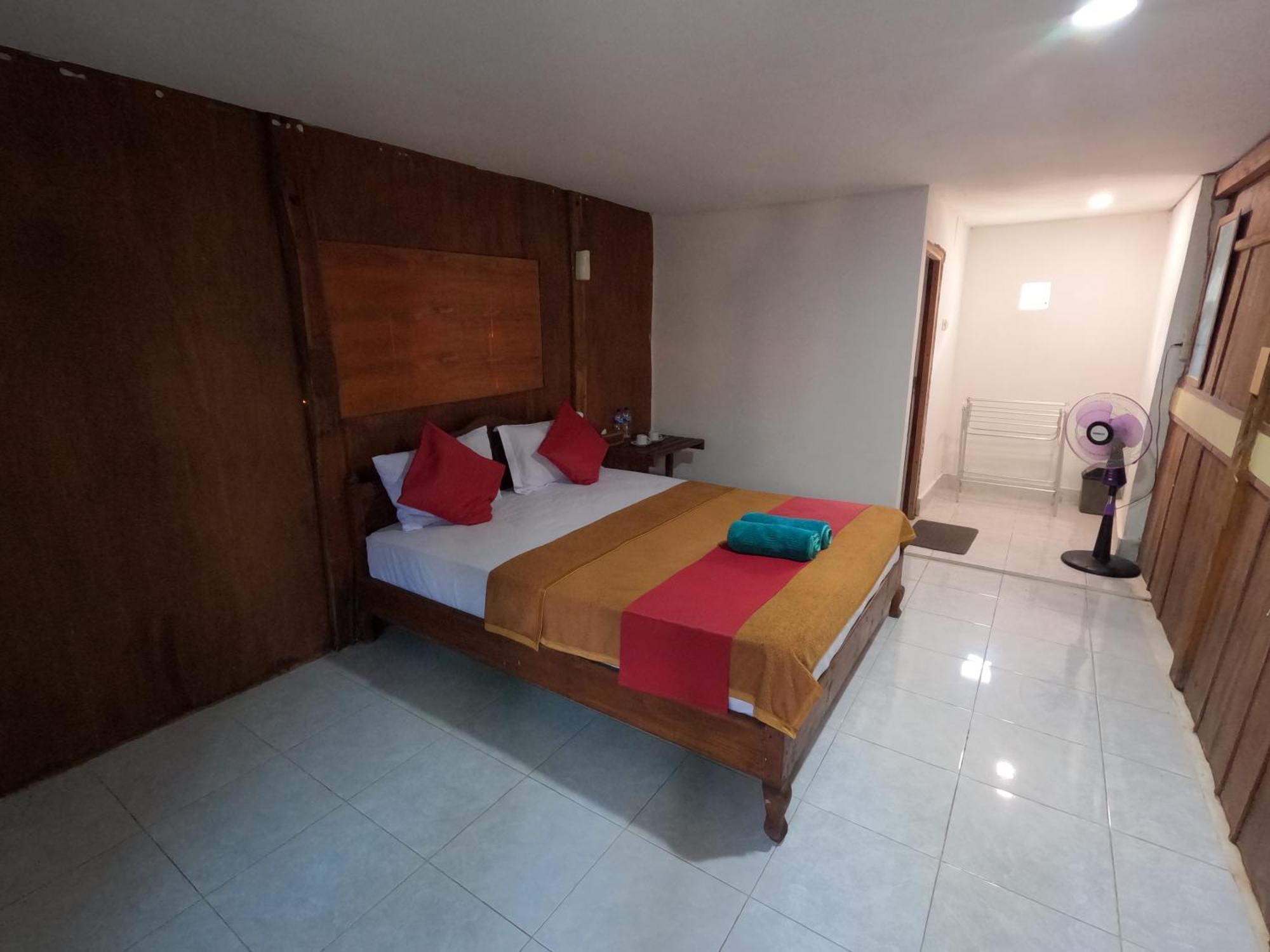 Maryan Moyo Bungalows & Resto Moyo Island 외부 사진