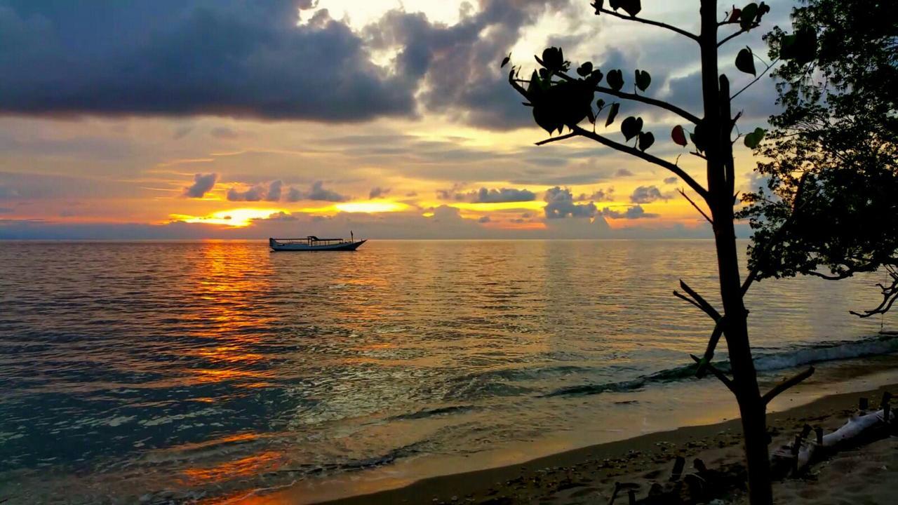 Maryan Moyo Bungalows & Resto Moyo Island 외부 사진